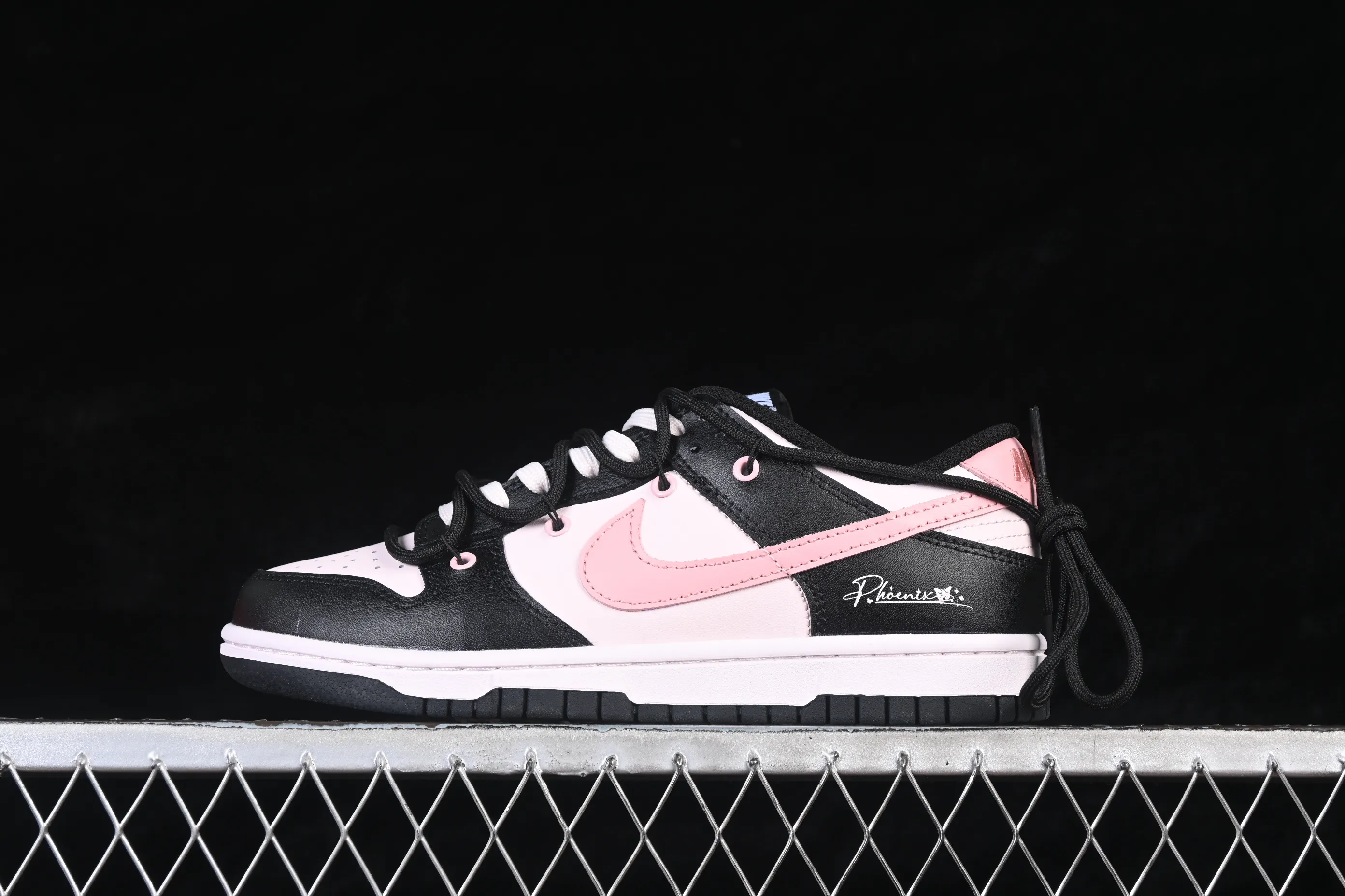 All categories Nk SB Dunk series Nk SB Dunk Low low-top sneakers Nike SB Dunk Low raspberry black pink deconstructed strap casual sneakers BP1120-059